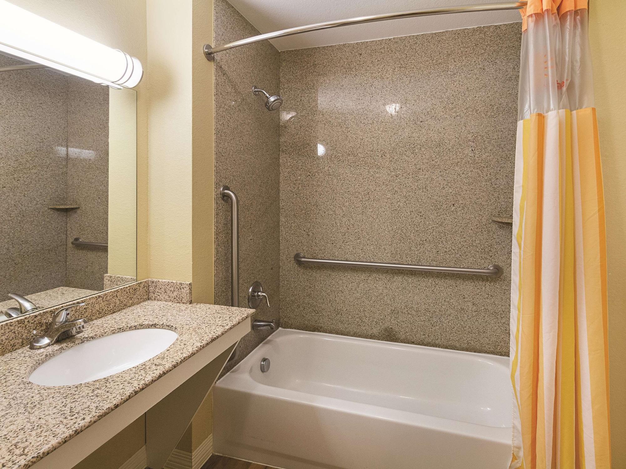 La Quinta By Wyndham Waxahachie Otel Dış mekan fotoğraf
